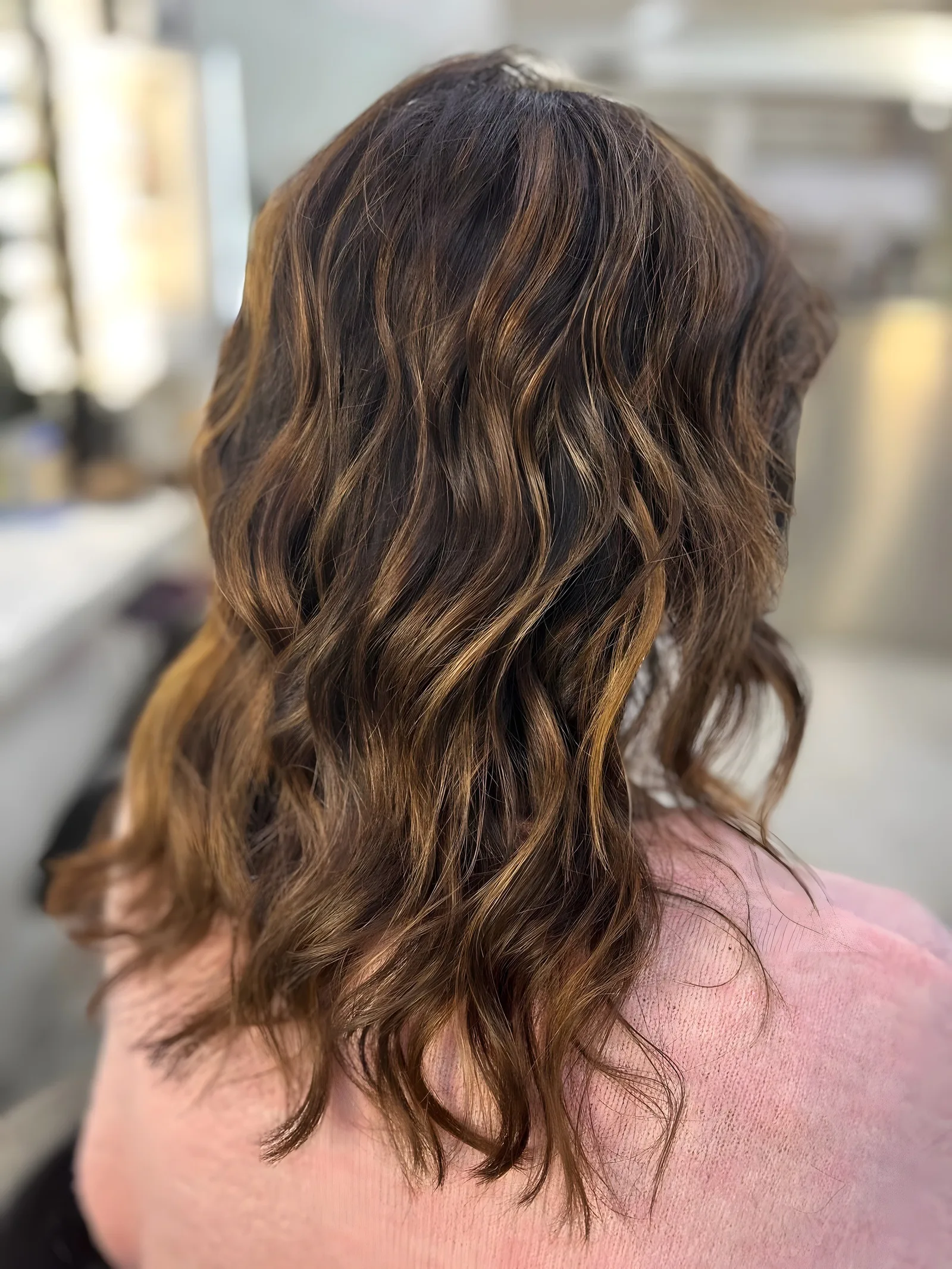 Capelli castani lucidi
